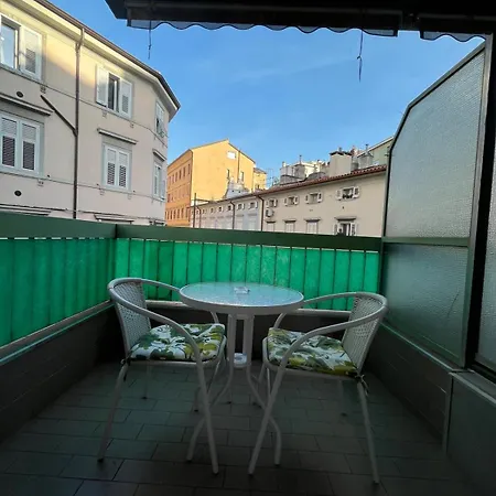 Cristal Apartment